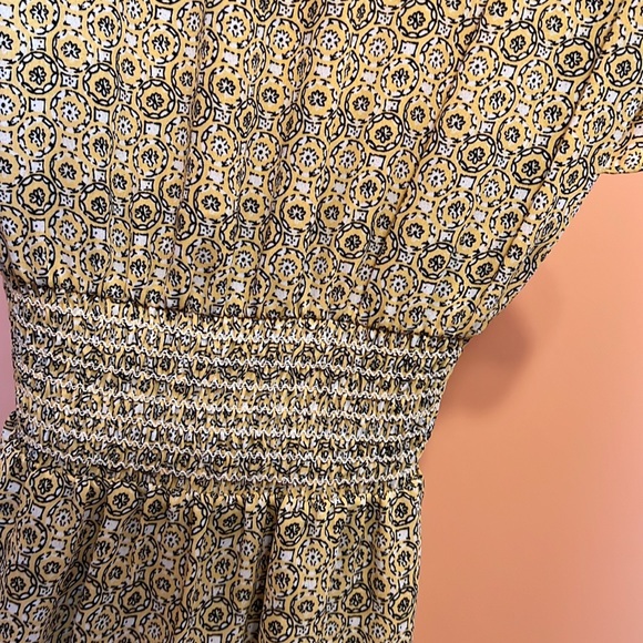 Max Studio flirty floral blouse with elastic waist and tie size small - Picture 8 of 9